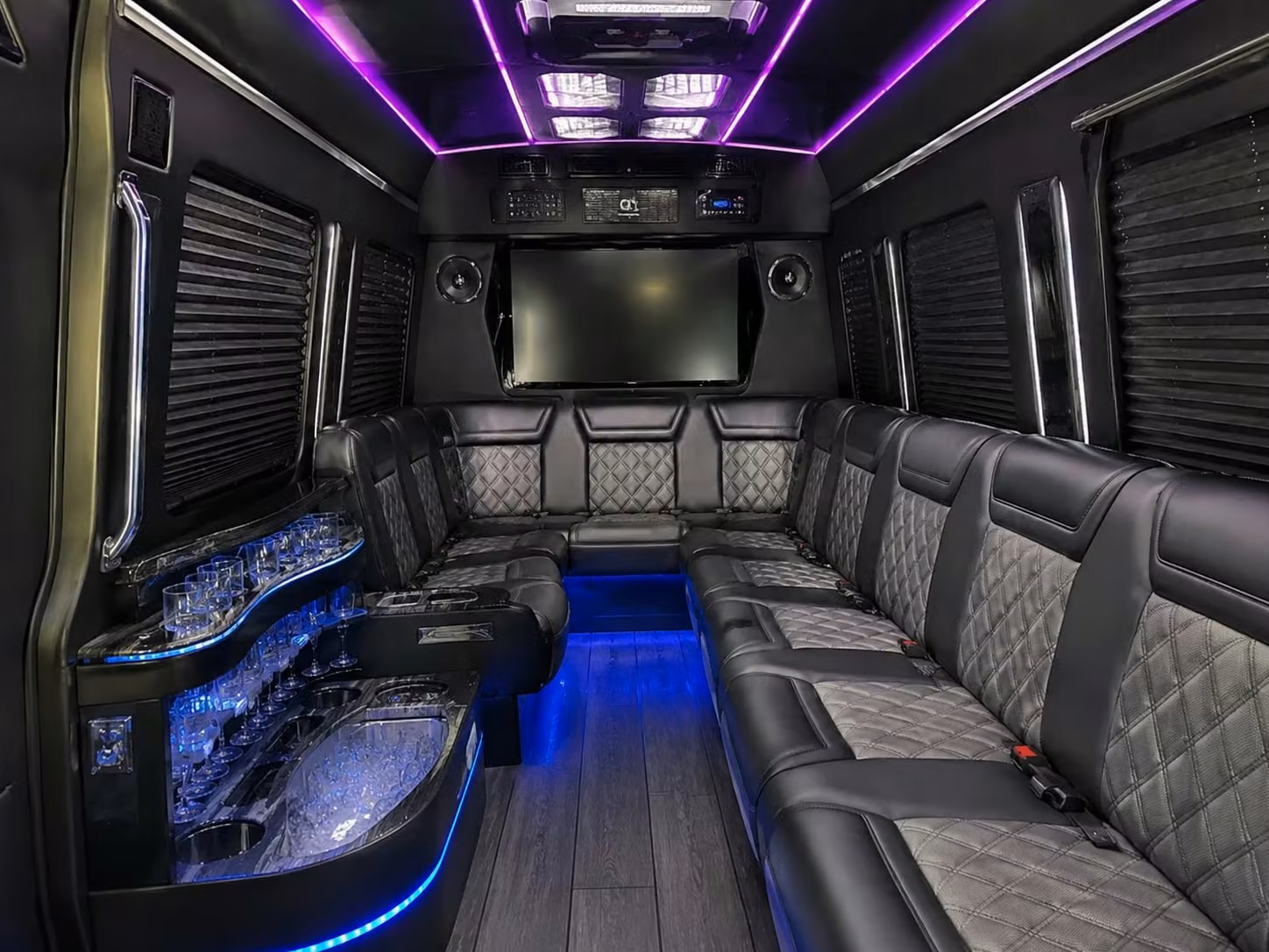 charterbusnewbraunfels com can help you plan safe stress free prom night transportation in new braunfels