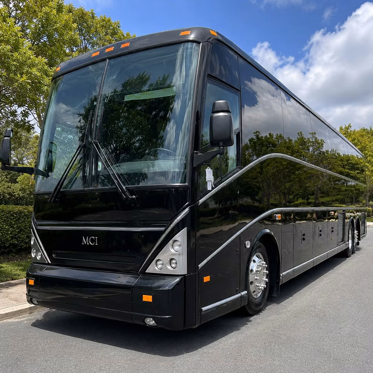 charterbusnewbraunfels com puts your team in the right bus for corporate events and conferences
