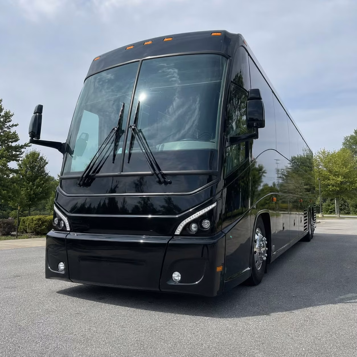 you can find and book employee transportation in new braunfels and any nearby city